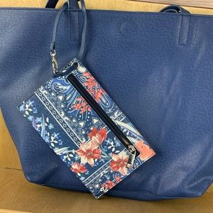 Blue Beach Tote Floral with Wristlet